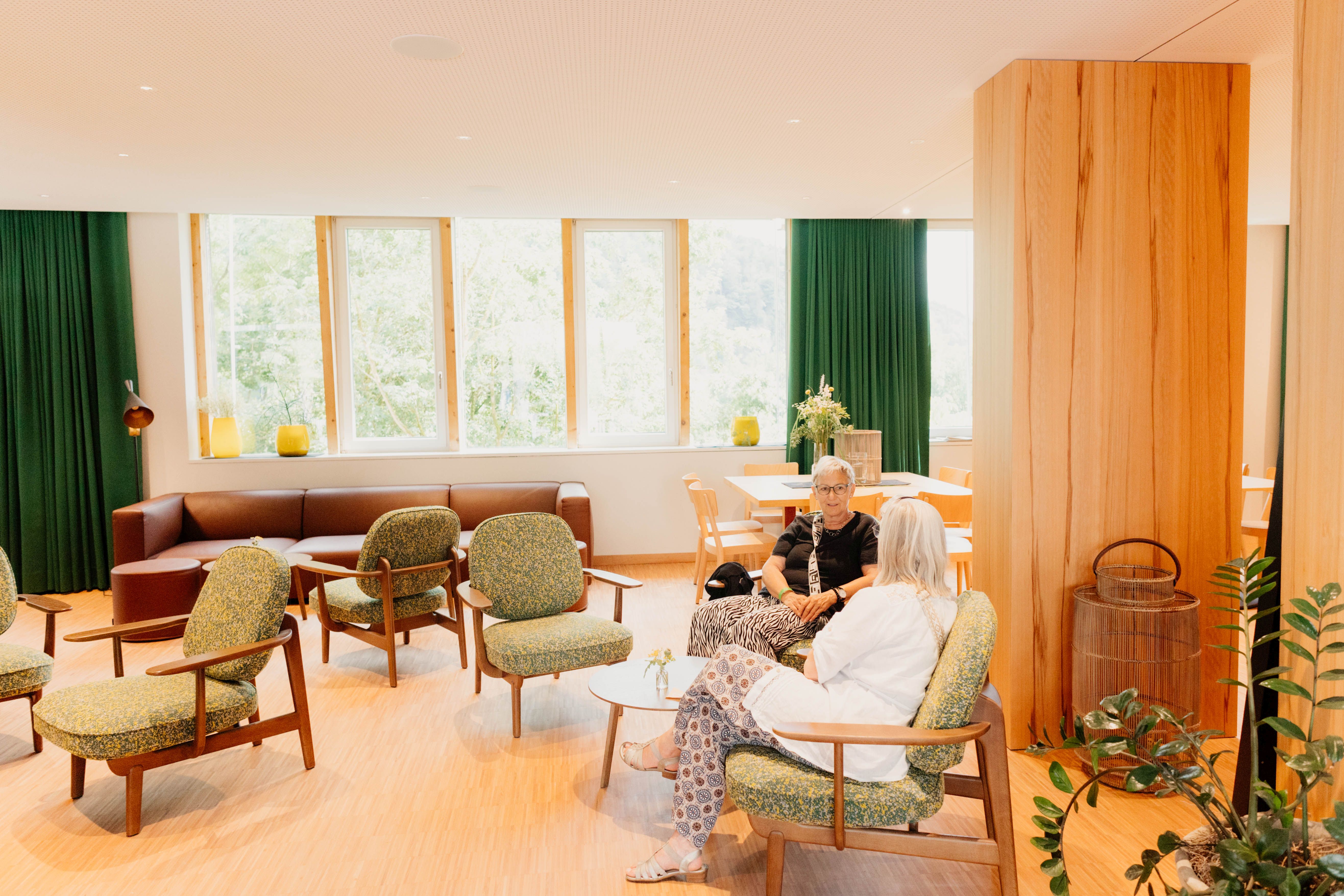 Café Arbogast - Gemütliche Sitzgelegenheiten